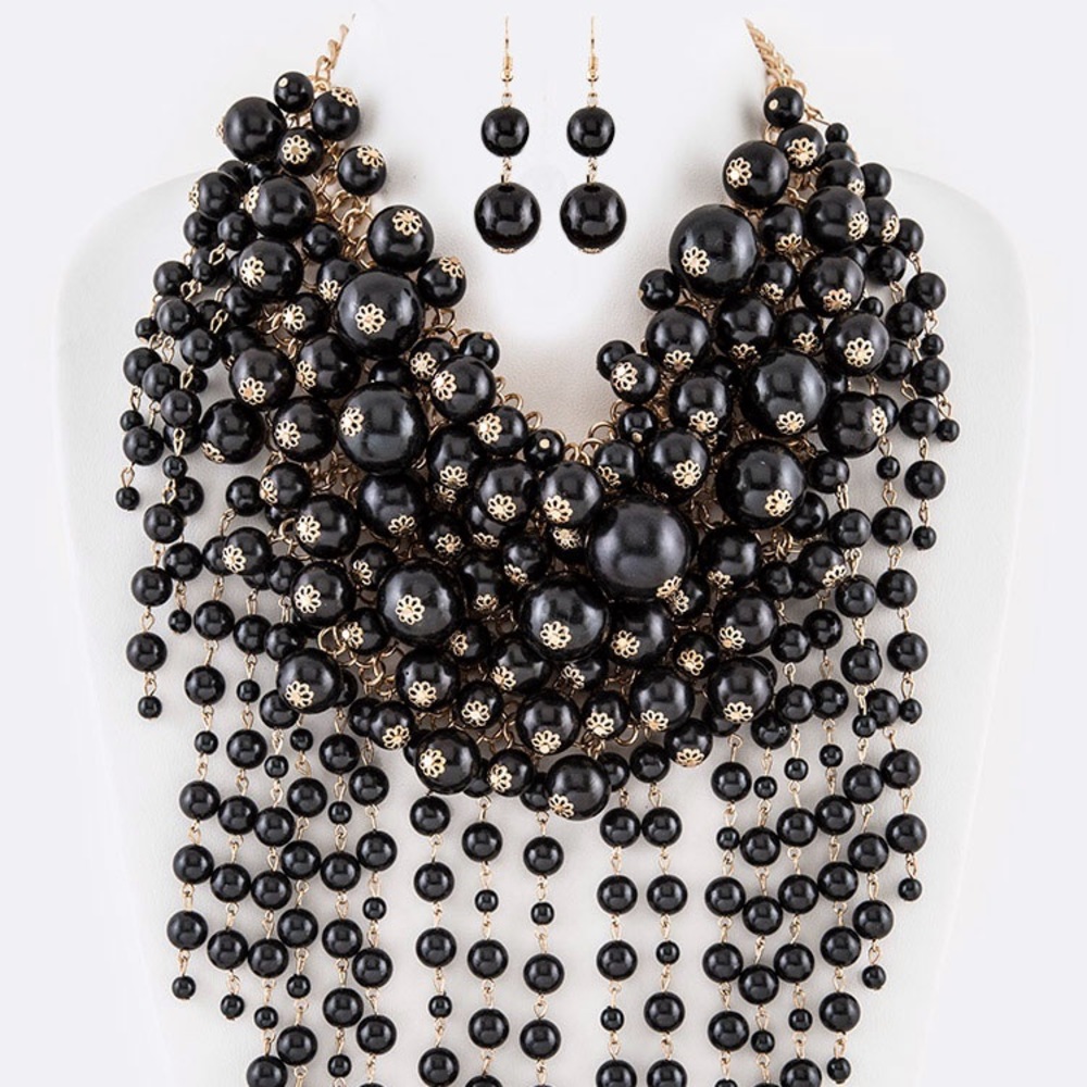 Black Dramatic Cluster Pearl Statement Necklace
